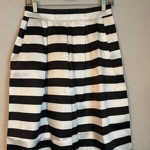 New Chic Wish New White & Black Striped A-Line Midi Skirt - Medium